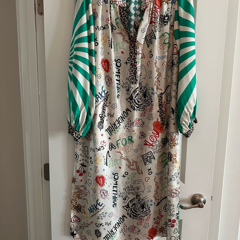 Graphic Print Midi Dress with Green Accents